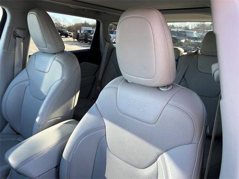 Certified 2020 Jeep Cherokee Limited image 15