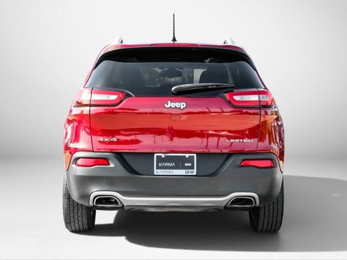 Used 2017 Jeep Cherokee Limited w/ Luxury Group AWD/4WD image 6