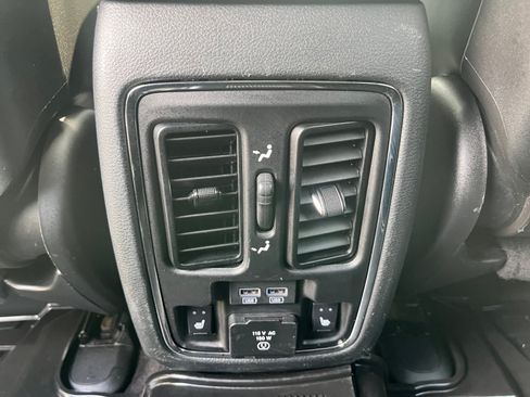 Used 2019 Jeep Grand Cherokee Trailhawk AWD/4WD image 25