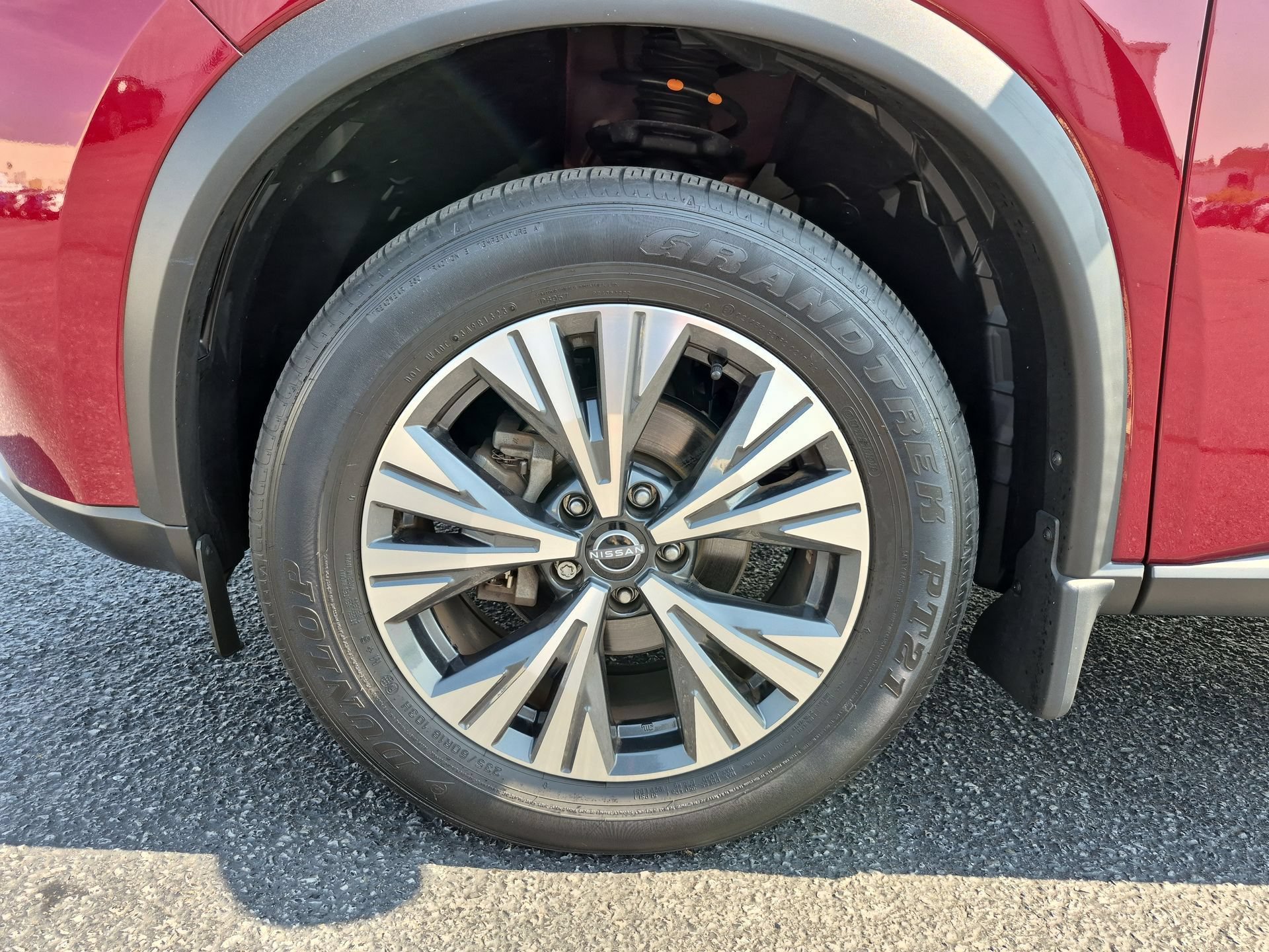 Used 2023 Nissan Rogue SV AWD/4WD image 32