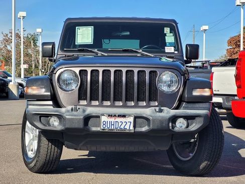Used 2021 Jeep Wrangler Unlimited Sport image 3