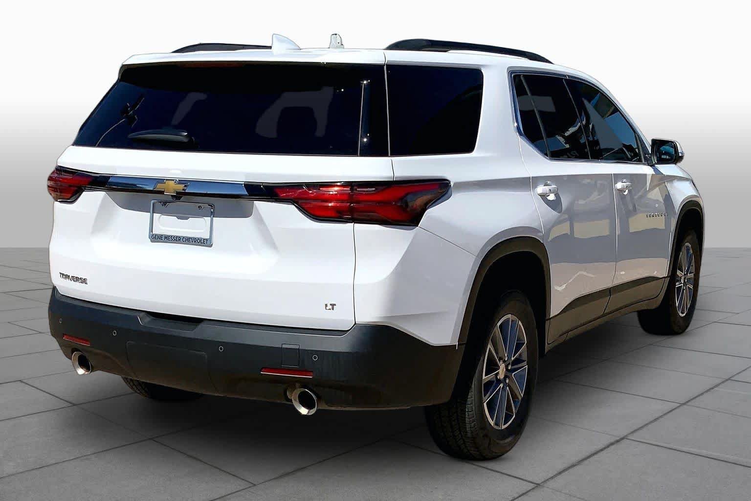Used 2022 Chevrolet Traverse LT FWD image 13