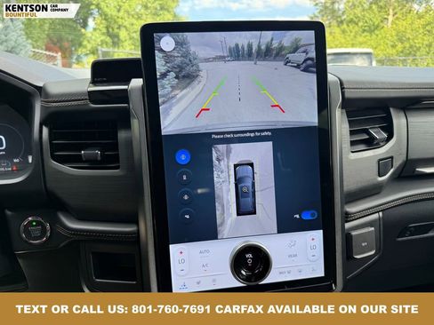 Used 2024 Ford Expedition Platinum image 30