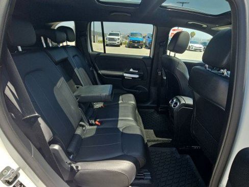 Used 2023 Mercedes-Benz GLB 250 image 27