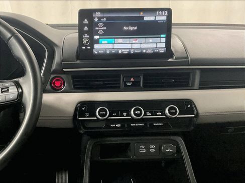 Used 2025 Honda Pilot EX-L image 18