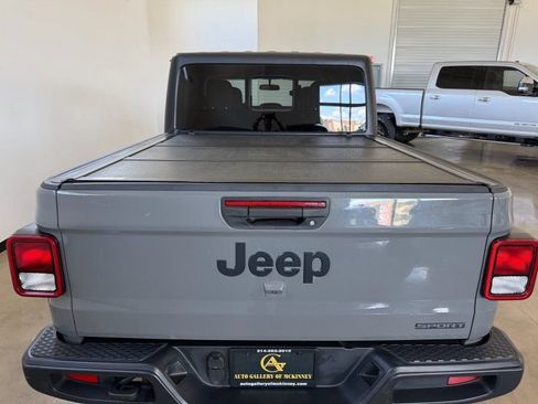 Used 2020 Jeep Gladiator Sport w/ Quick Order Package 24S AWD/4WD image 13