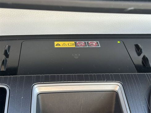 Used 2025 Toyota Sienna XLE w/ XLE Plus Package image 33