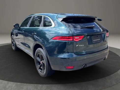 Used 2017 Jaguar F-PACE Prestige image 2