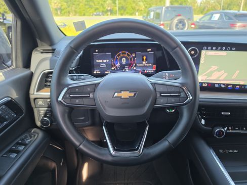 Used 2025 Chevrolet Tahoe High Country AWD/4WD image 20