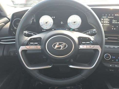 Certified 2023 Hyundai Elantra SEL w/ Convenience Package FWD image 9