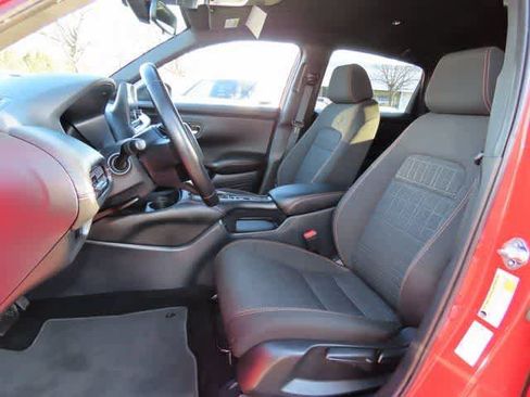 Certified 2025 Honda HR-V Sport image 13