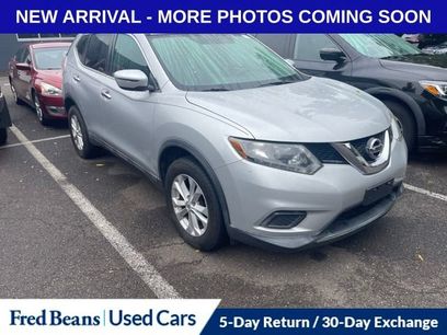 Used 2016 Nissan Rogue SV w/ SV Moonroof Package