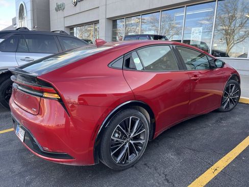 Used 2024 Toyota Prius XLE image 33