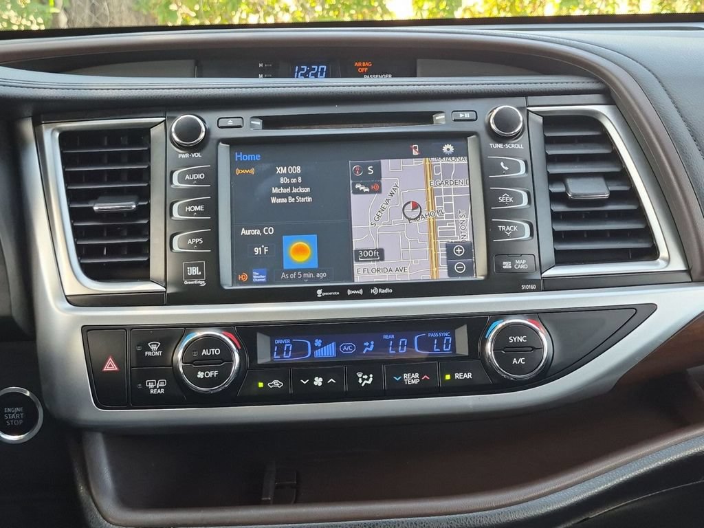 Used 2016 Toyota Highlander Limited Platinum AWD/4WD image 24