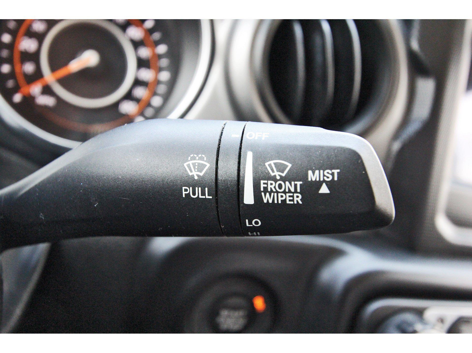 Used 2023 Jeep Gladiator Sport AWD/4WD image 18