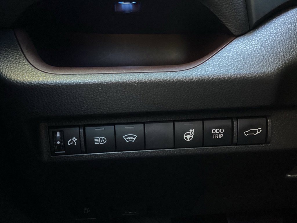 Certified 2023 Toyota RAV4 Limited w/ Limited Grade Weather Package AWD/4WD image 18
