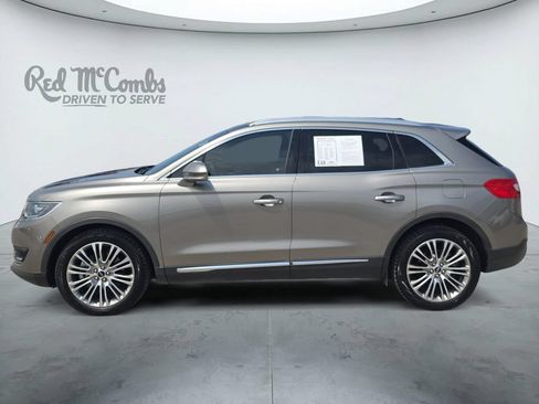 Used 2017 Lincoln MKX Reserve w/ Lincoln MKX Climate Package FWD image 2