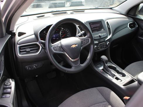 Certified 2022 Chevrolet Equinox LT AWD/4WD image 11