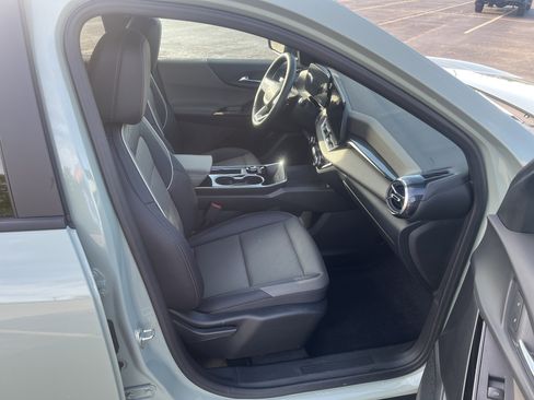 Used 2026 Chevrolet Equinox LT w/ Convenience Package II AWD/4WD image 17