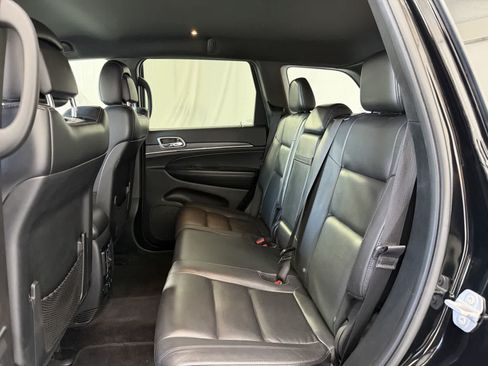 Used 2018 Jeep Grand Cherokee Limited AWD/4WD image 10
