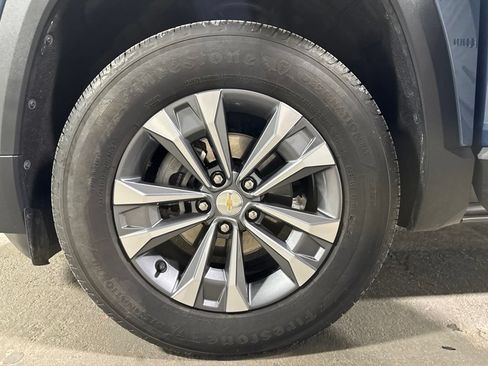 Used 2025 Chevrolet Equinox LT FWD image 34