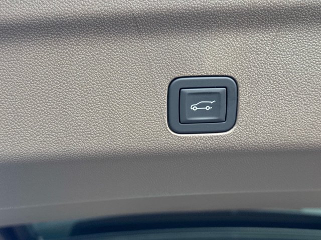 New 2026 GMC Yukon Denali w/ Advanced Technology Package AWD/4WD image 12