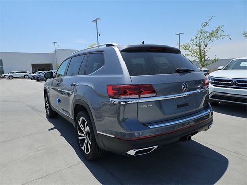 Used 2023 Volkswagen Atlas SEL image 8