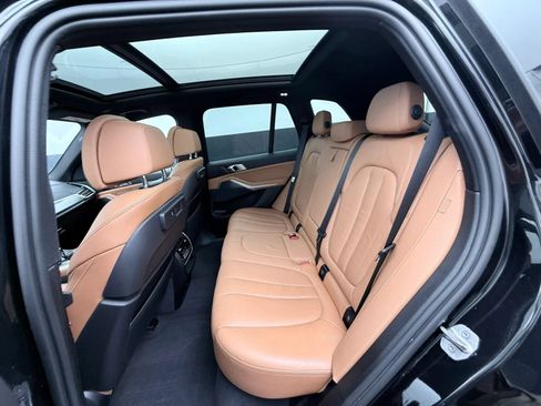 Used 2022 BMW X5 xDrive40i w/ M Sport Package AWD/4WD image 27