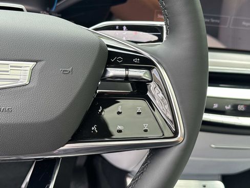 New 2026 Cadillac Lyriq Sport RWD image 31