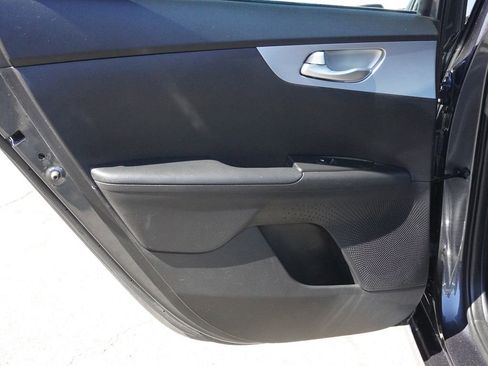 Used 2023 Kia Forte LXS w/ LXS Technology Package image 20