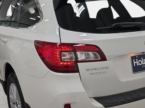 Used 2015 Subaru Outback 2.5i Premium AWD/4WD image 33