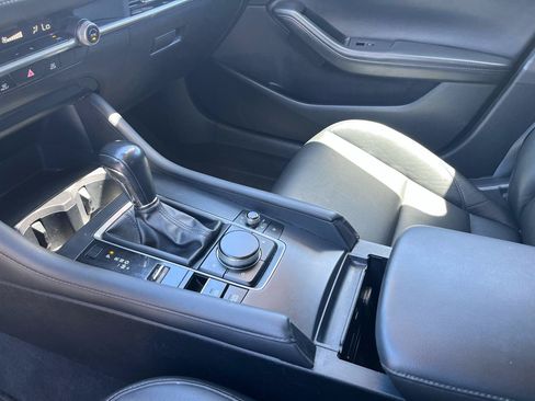 Used 2021 MAZDA MAZDA3 s FWD image 33