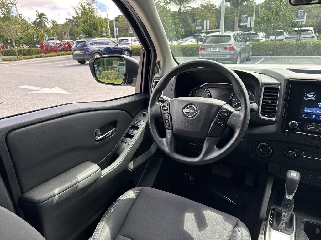Used 2022 Nissan Frontier SV AWD/4WD image 21