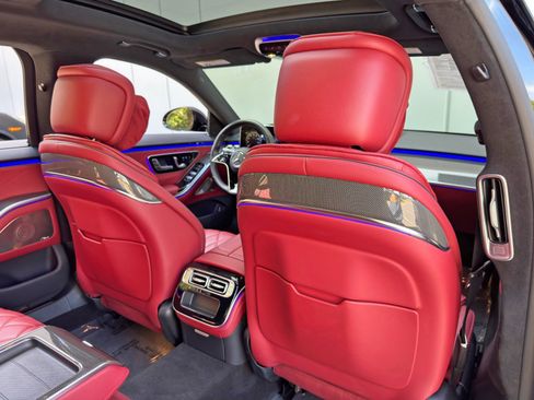 Used 2023 Mercedes-Benz S 580 4MATIC Sedan image 45