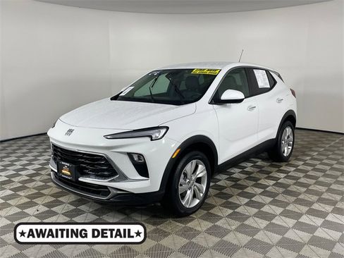 Used 2024 Buick Encore GX Preferred image 1
