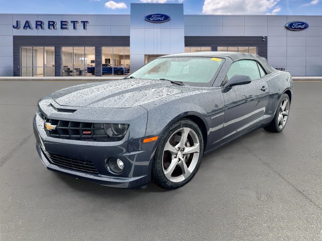 Used 2013 Chevrolet Camaro SS w/ RS Package RWD image 2