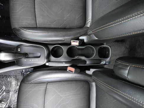 Used 2020 Chevrolet Trax LT w/ LT Convenience Package image 30