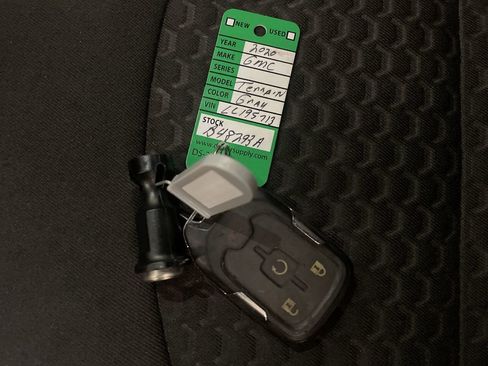 Used 2020 GMC Terrain SLE w/ Driver Convenience Package image 29