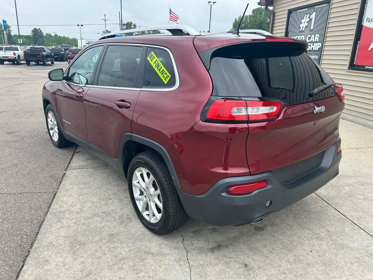 Used 2018 Jeep Cherokee Latitude FWD image 7