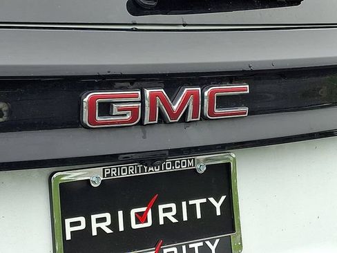 Used 2026 GMC Acadia Elevation w/ Elevation Premium Package AWD/4WD image 30