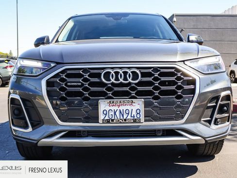 Used 2023 Audi Q5 2.0T Premium w/ Convenience Package AWD/4WD image 2