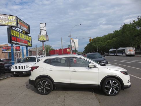 Used 2021 Nissan Rogue Sport SL w/ Premium Package AWD/4WD image 9