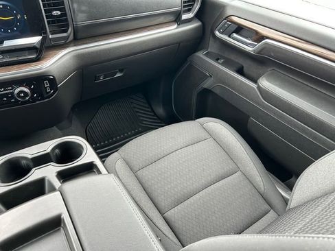 Used 2025 Chevrolet Silverado 2500 LT image 15