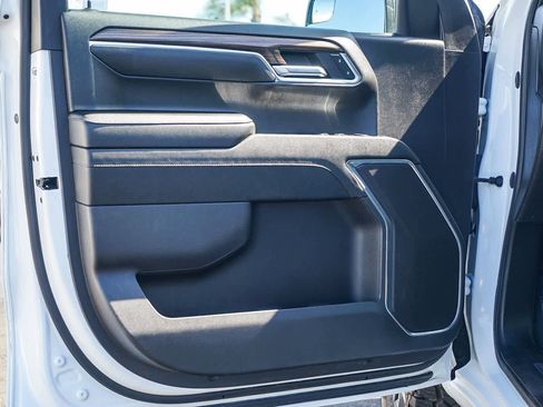Used 2023 Chevrolet Silverado 1500 RST AWD/4WD image 16