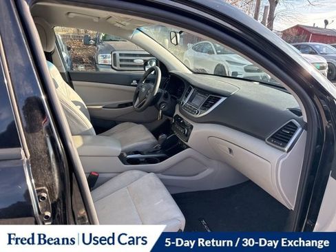 Used 2018 Hyundai Tucson SE image 12