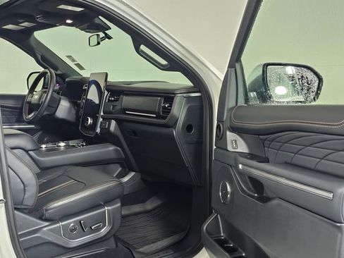 Used 2024 Ford Expedition Max Platinum image 12