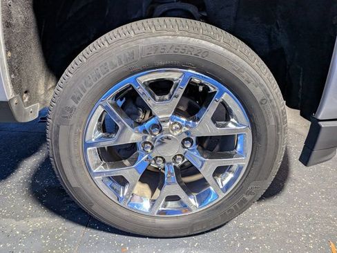 Used 2018 Chevrolet Silverado 1500 LT w/ All Star Edition AWD/4WD image 13