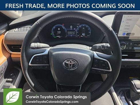 Used 2025 Toyota Grand Highlander AWD Hybrid image 13