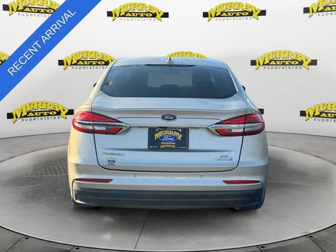 Used 2019 Ford Fusion SE image 4