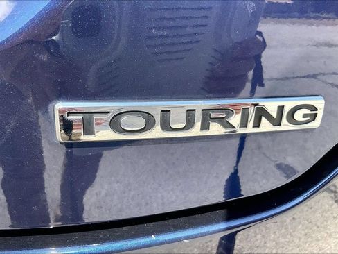 Certified 2025 Honda Pilot Touring image 23